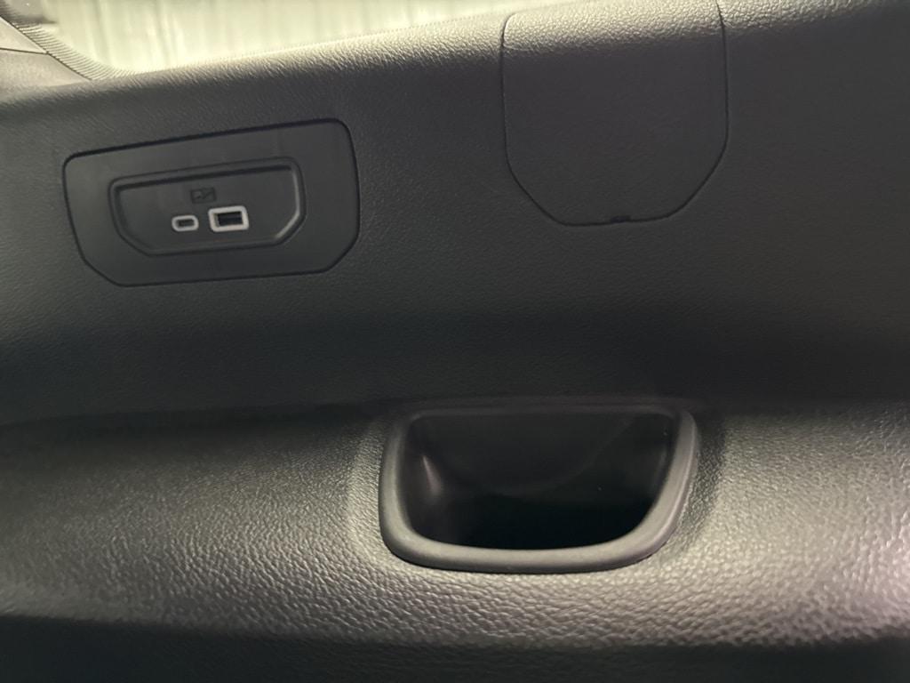 used 2025 Jeep Grand Cherokee L car, priced at $41,985