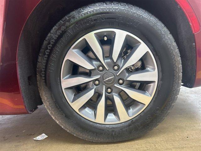 used 2021 Chrysler Pacifica Hybrid car, priced at $19,695