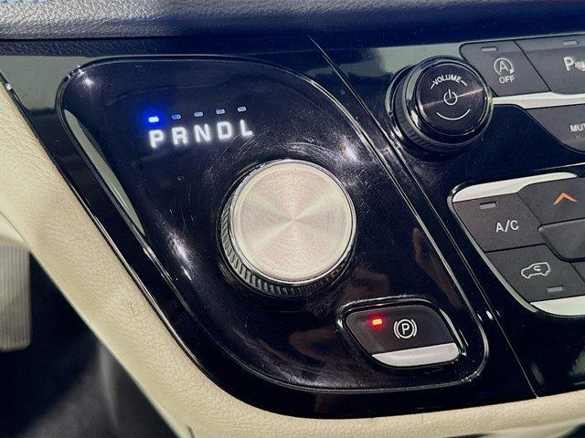 used 2021 Chrysler Pacifica car, priced at $14,998
