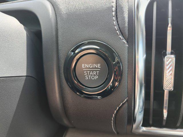 used 2025 Ford Expedition car, priced at $58,898