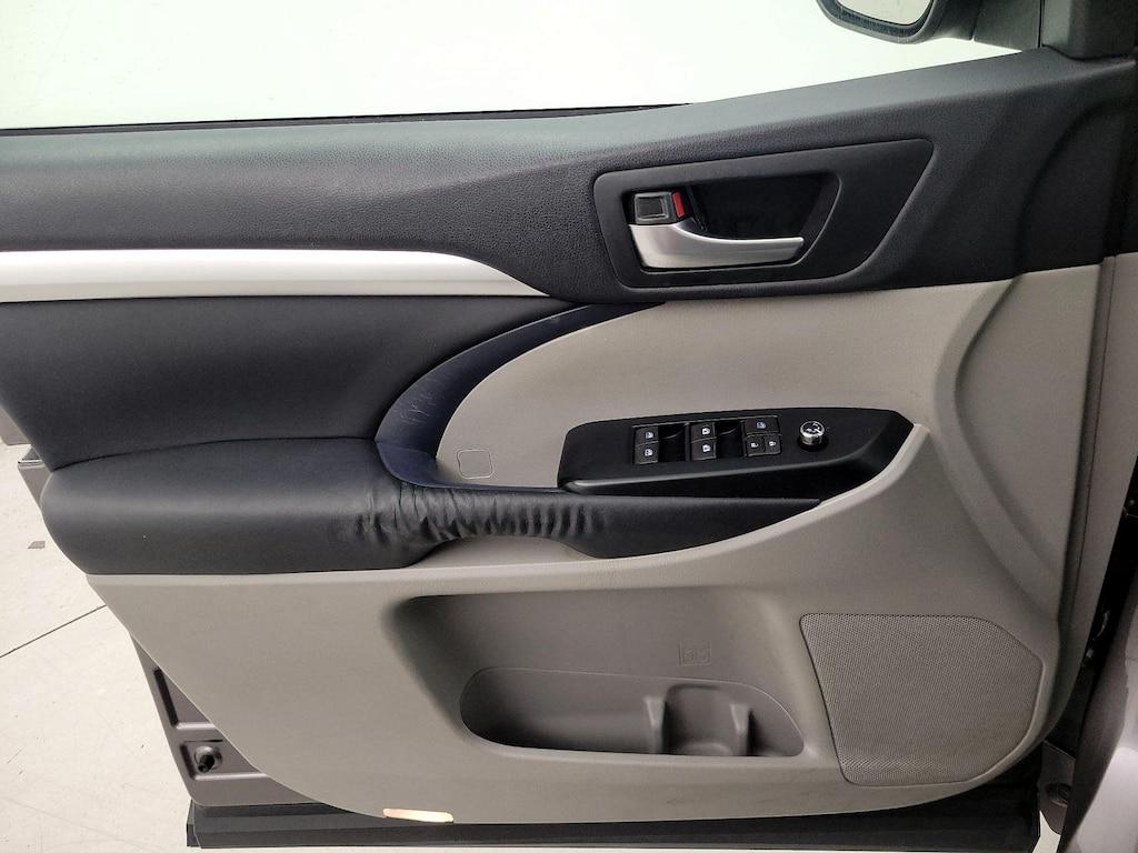 used 2015 Toyota Highlander car, priced at $19,998