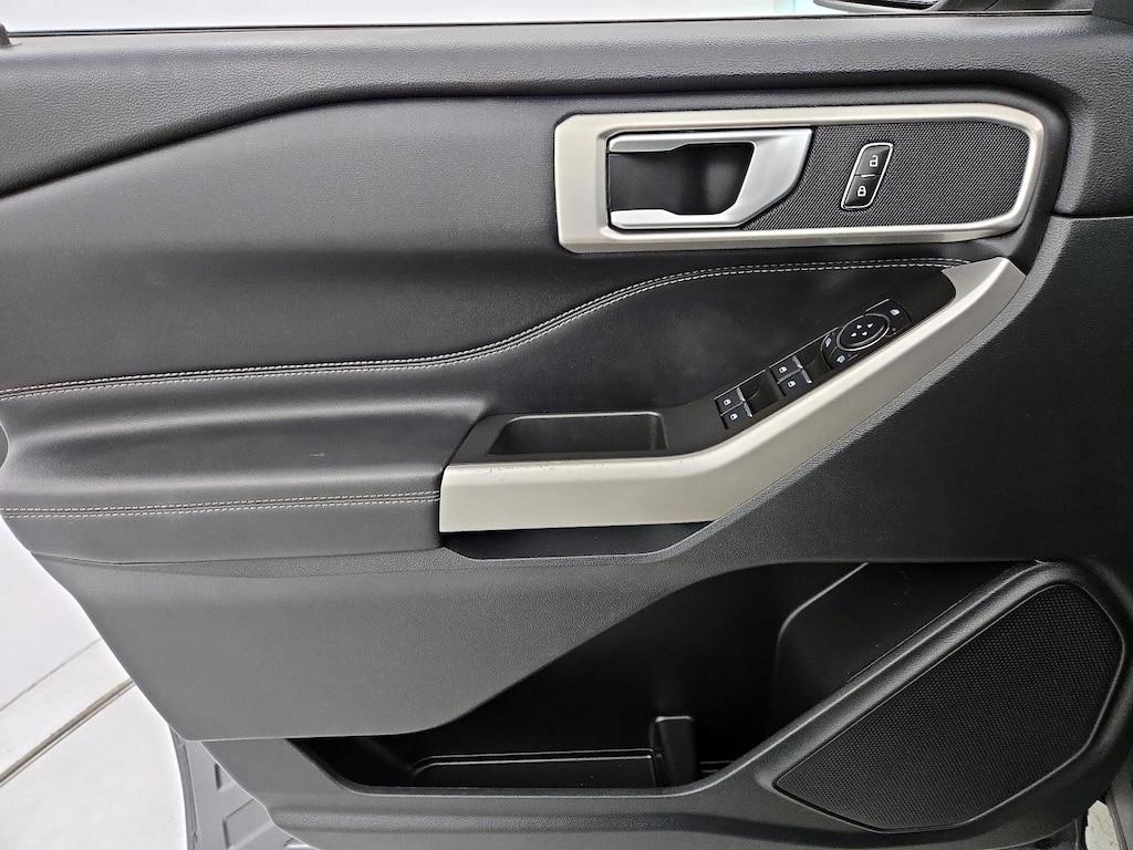 used 2024 Ford Explorer car, priced at $29,998