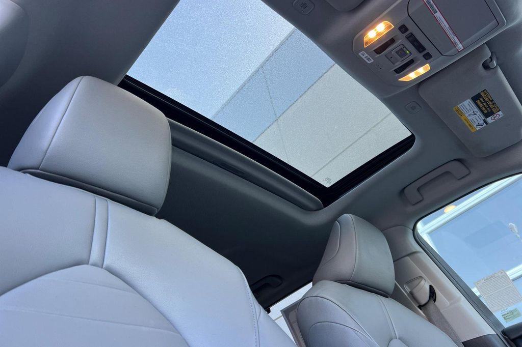 used 2023 Toyota Highlander Hybrid car, priced at $25,961