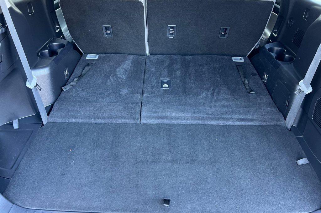 used 2023 Toyota Highlander Hybrid car, priced at $25,961