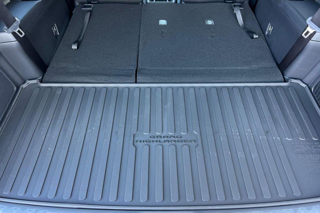 new 2026 Toyota Highlander Hybrid car, priced at $65,867