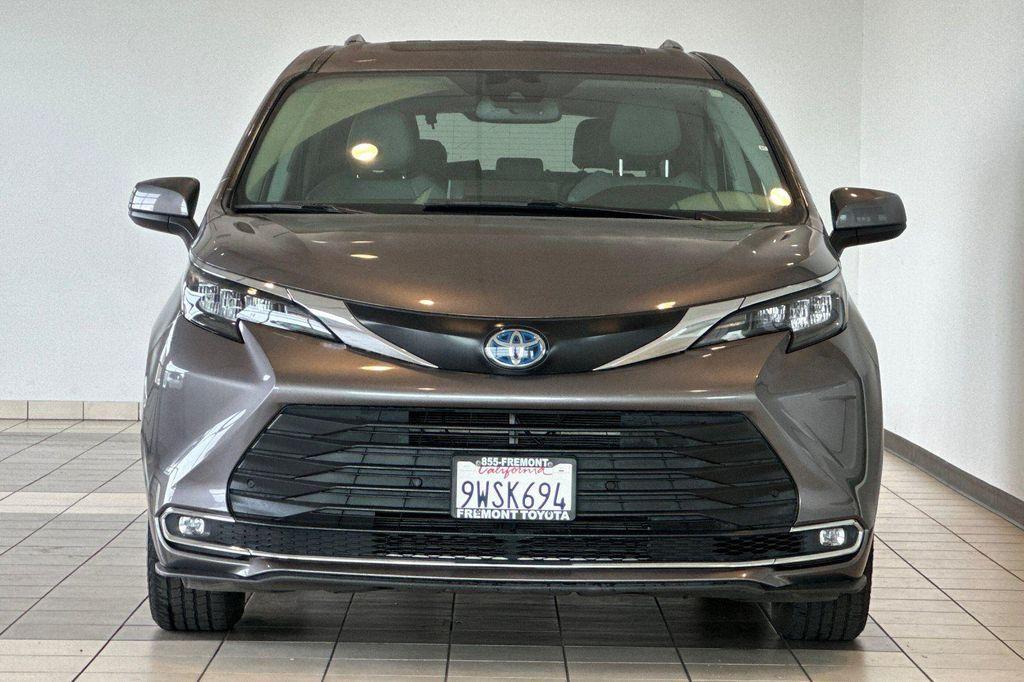 used 2024 Toyota Sienna car, priced at $39,971