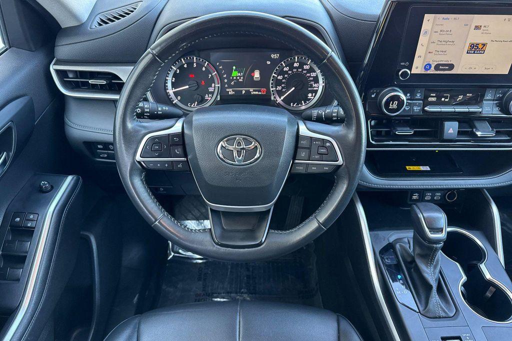 used 2024 Toyota Highlander car, priced at $38,981
