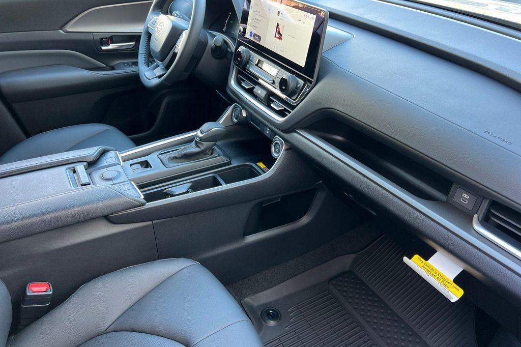 new 2026 Toyota Grand Highlander Hybrid car, priced at $56,548