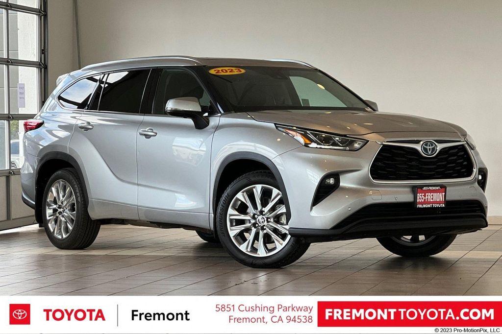 used 2023 Toyota Highlander Hybrid car, priced at $40,963