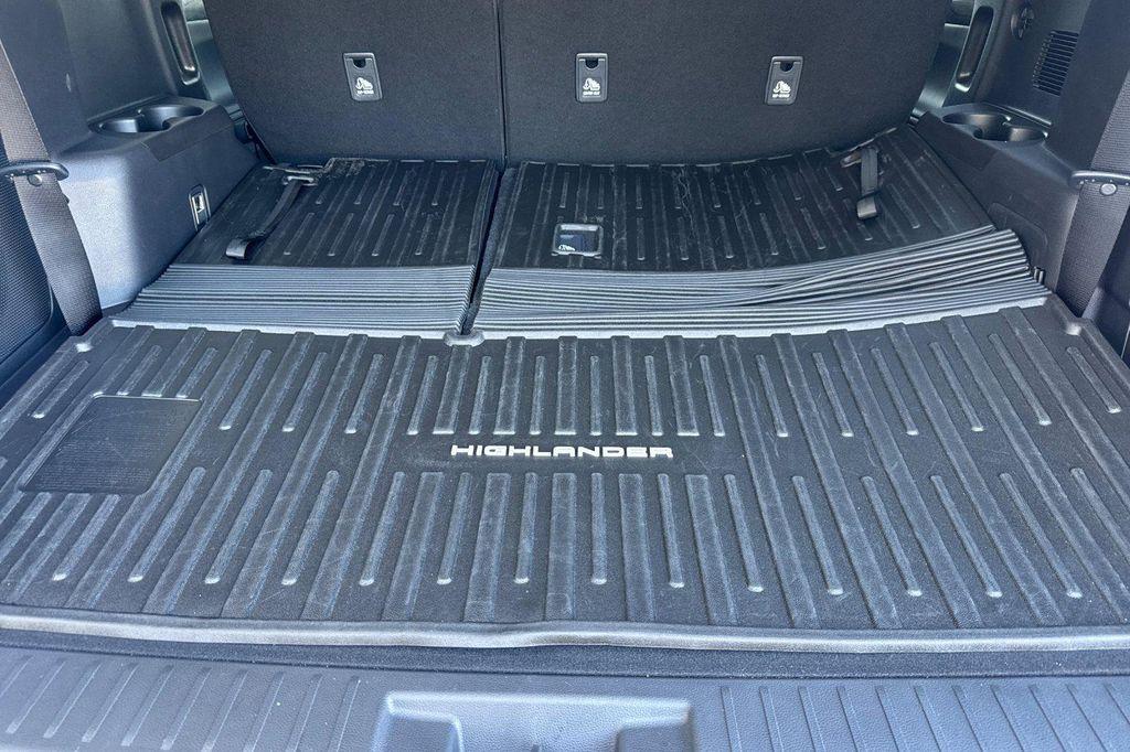 used 2025 Toyota Highlander car, priced at $51,981