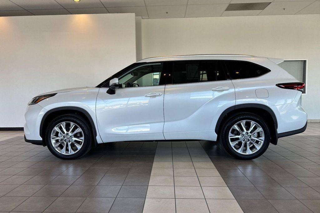 used 2025 Toyota Highlander car, priced at $51,981