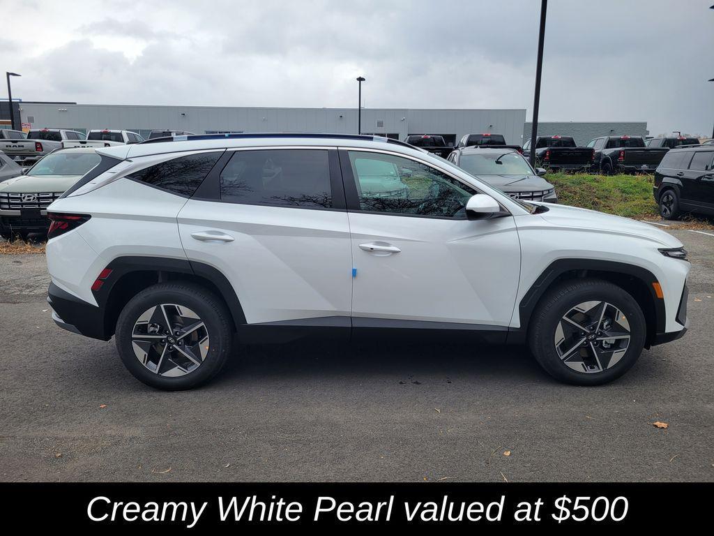 new 2026 Hyundai TUCSON Hybrid car, priced at $33,580