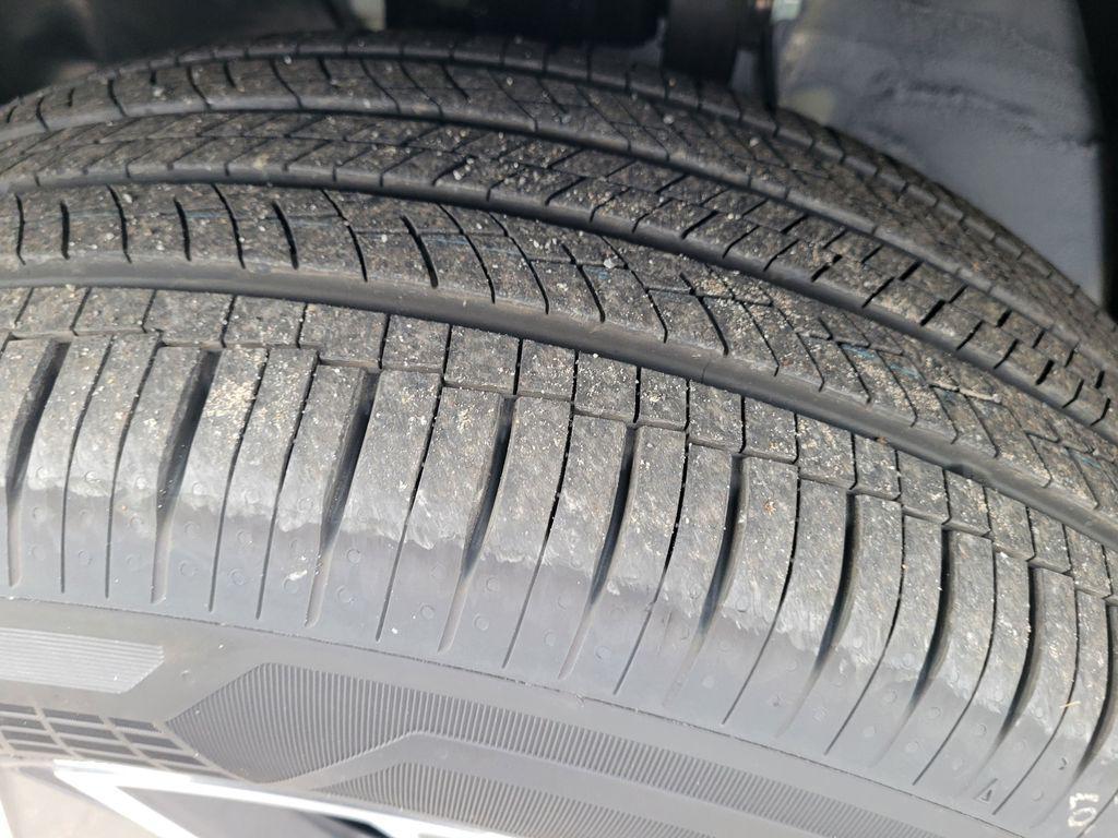 new 2026 Hyundai TUCSON Hybrid car, priced at $33,580