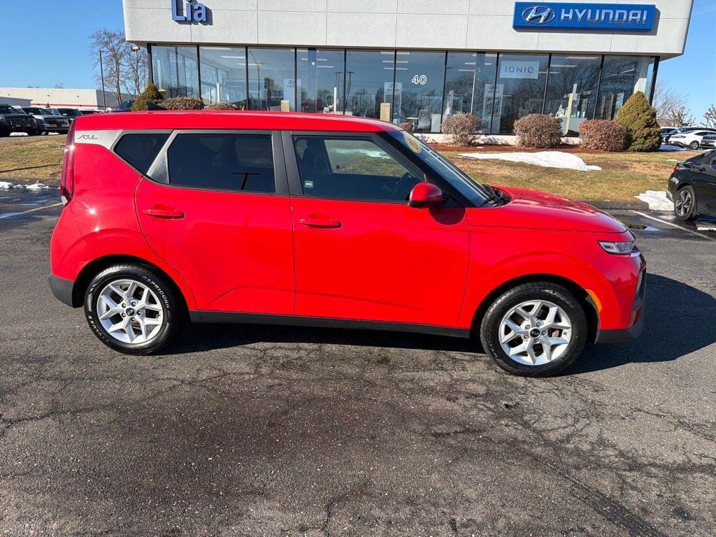 used 2021 Kia Soul car, priced at $10,495