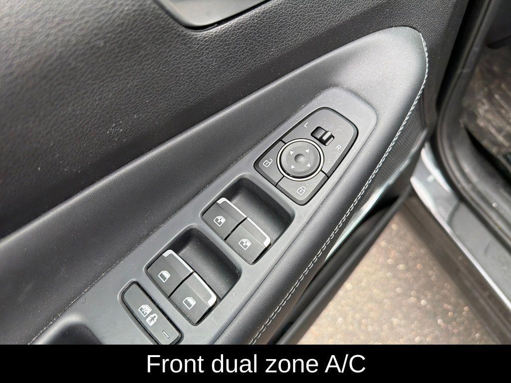 used 2023 Hyundai Santa Fe car, priced at $26,783