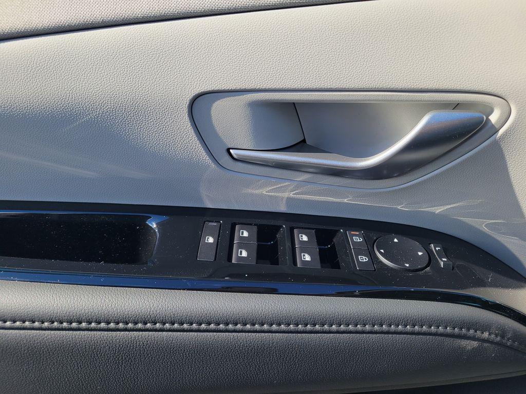 new 2026 Hyundai TUCSON Hybrid car, priced at $42,365
