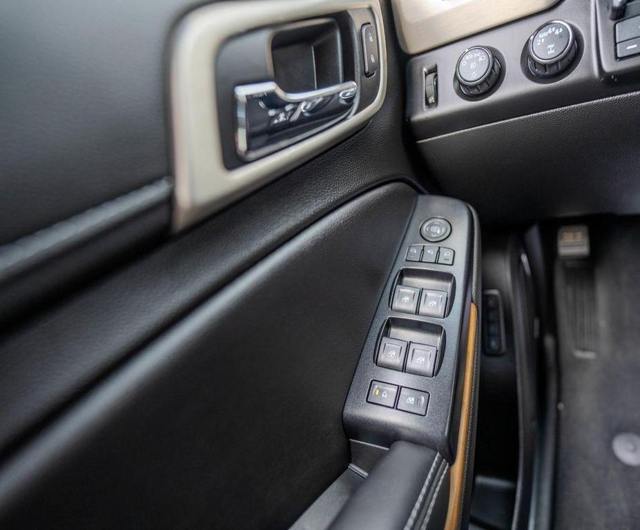 used 2020 GMC Yukon car, priced at $37,423