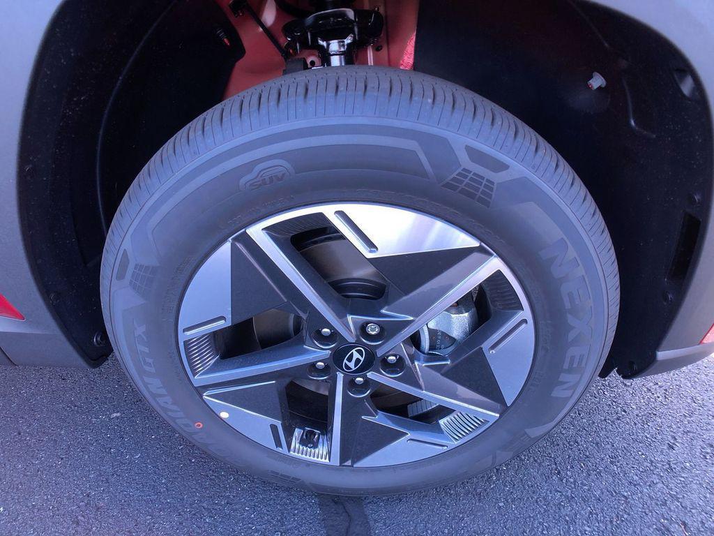 new 2025 Hyundai TUCSON Hybrid car, priced at $38,132