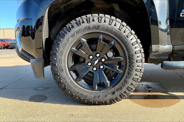 2017 Black Chevrolet Colorado