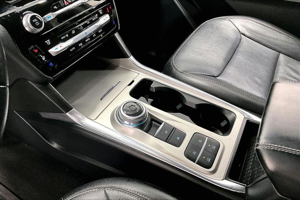 used 2021 Ford Explorer car, priced at $25,000