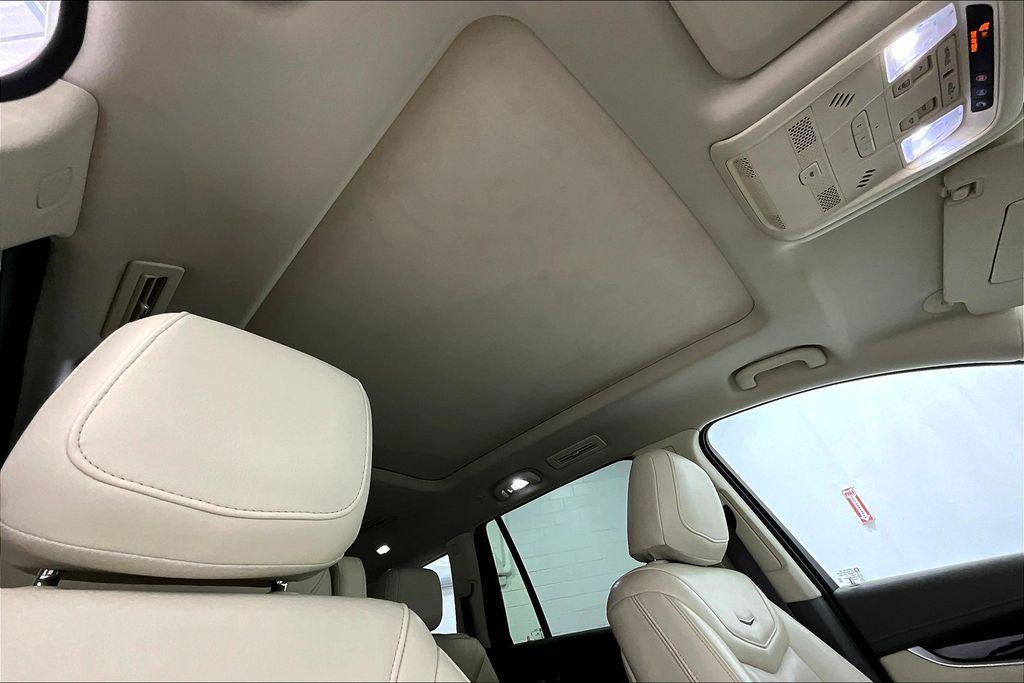 used 2021 Cadillac XT6 car, priced at $26,000