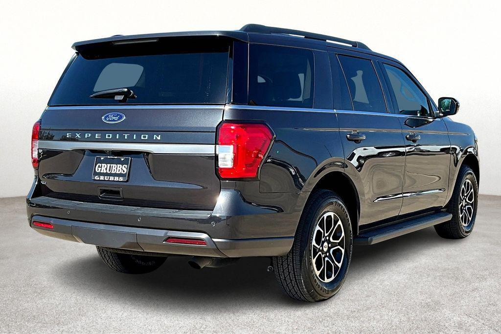 used 2024 Ford Expedition car, priced at $43,000