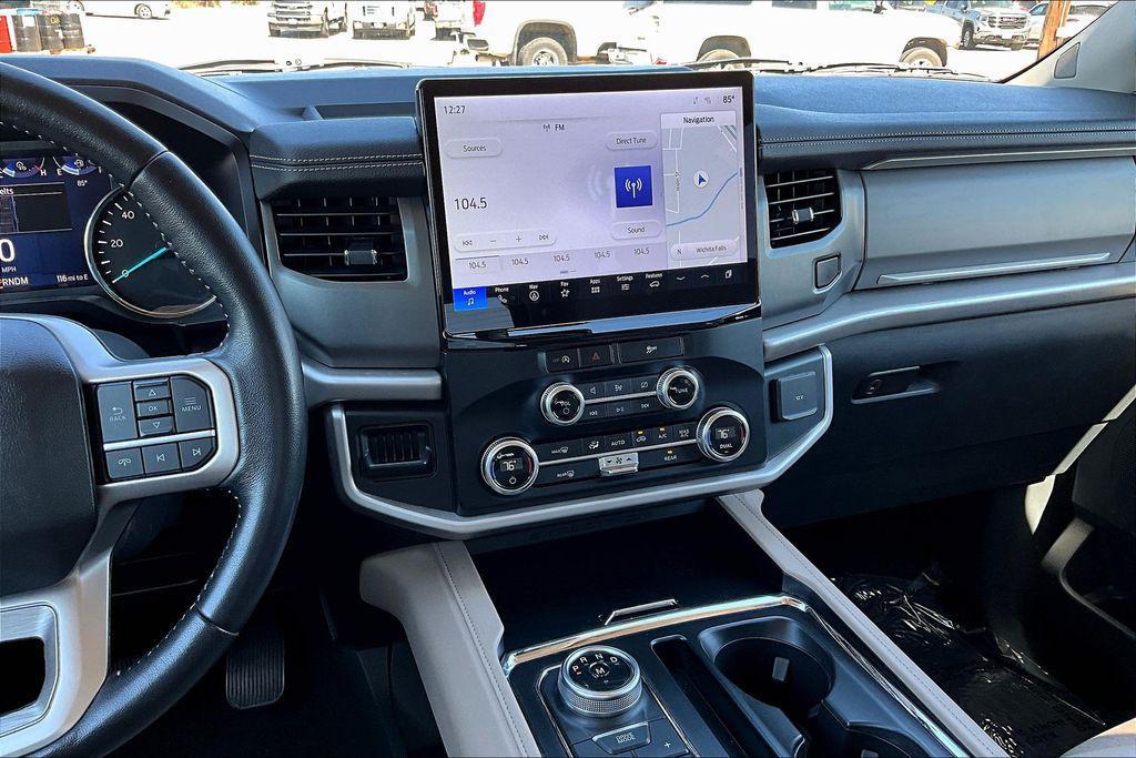 used 2024 Ford Expedition car, priced at $43,000