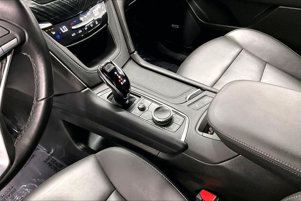 used 2025 Cadillac XT6 car, priced at $43,988