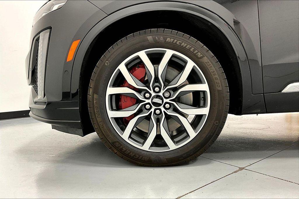 used 2024 Cadillac XT6 car, priced at $43,000