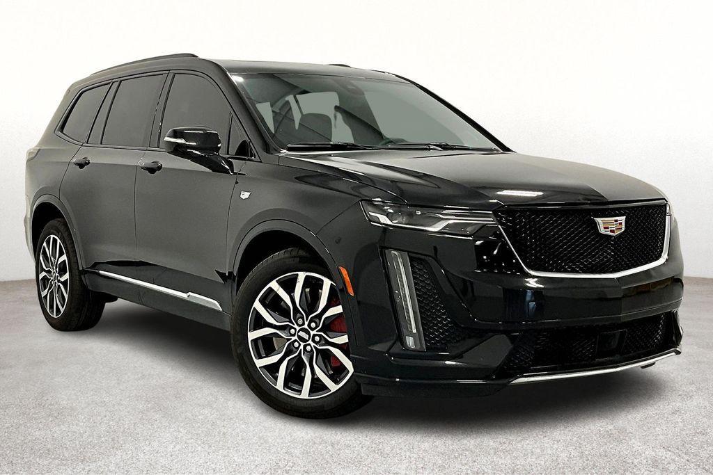 used 2024 Cadillac XT6 car, priced at $43,000