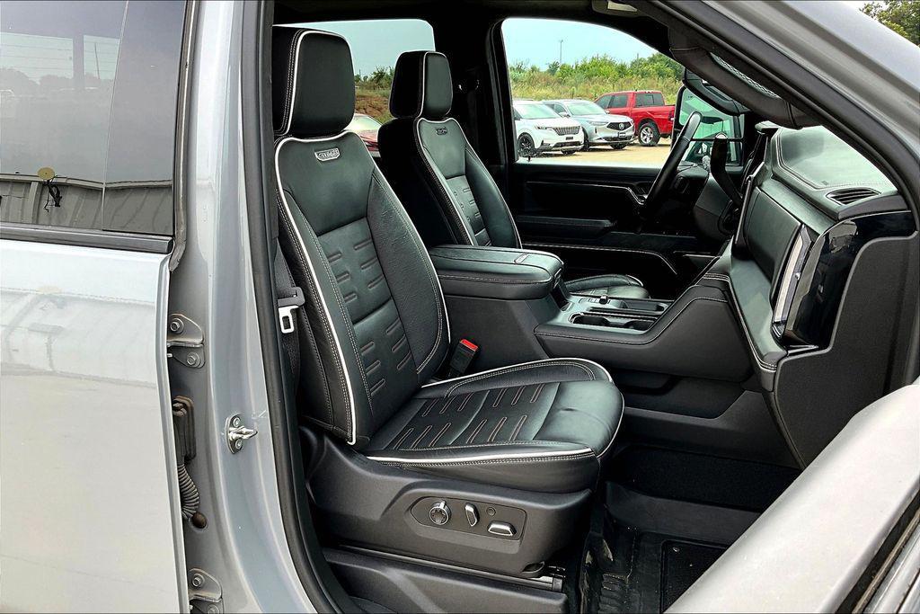 used 2024 GMC Sierra 2500 car, priced at $75,500