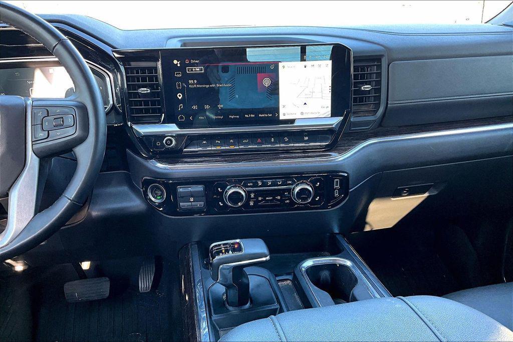 used 2023 GMC Sierra 1500 car, priced at $39,000