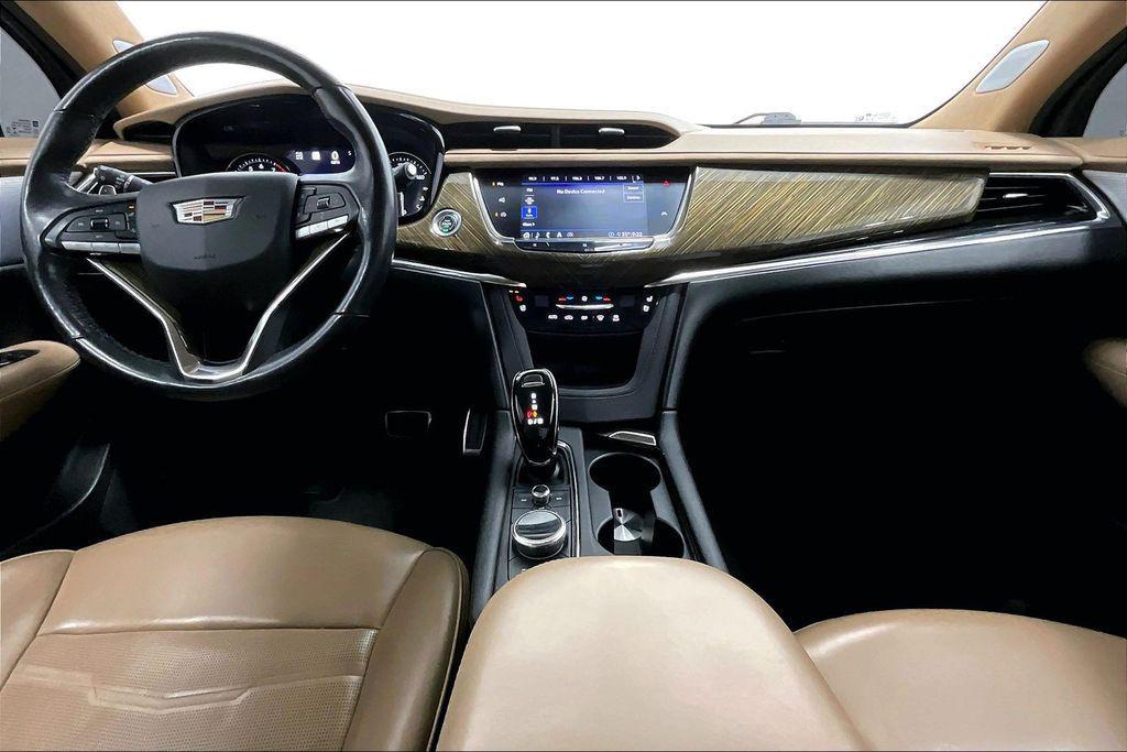 used 2020 Cadillac XT6 car, priced at $23,000