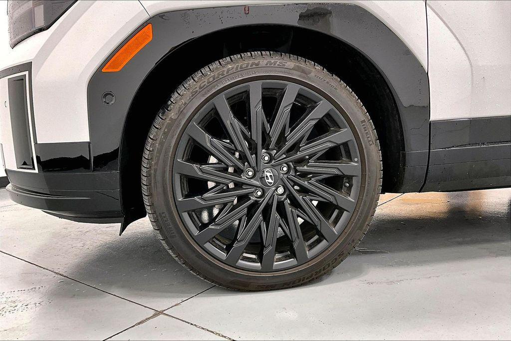 used 2025 Hyundai Santa Fe car, priced at $41,000