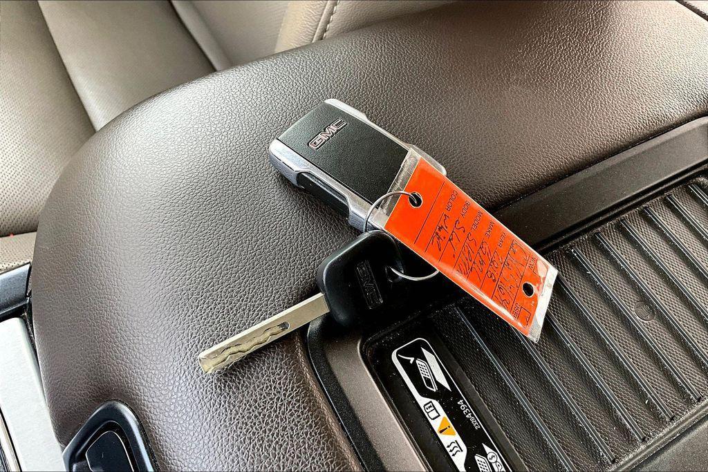 used 2018 GMC Sierra 1500 car, priced at $31,000