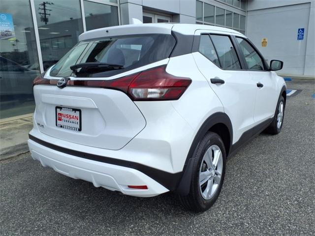 new 2025 Nissan Kicks Play car, priced at $23,257