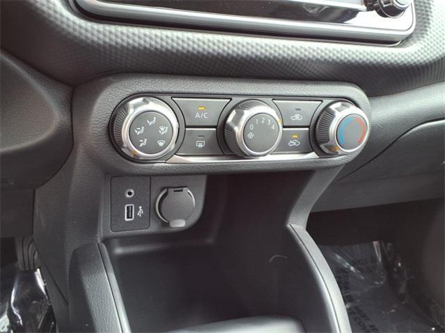 new 2025 Nissan Kicks Play car, priced at $23,257