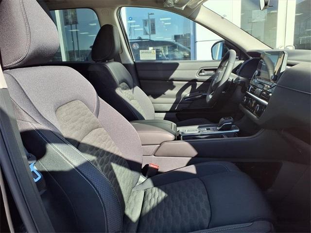 new 2025 Nissan Pathfinder car, priced at $36,696