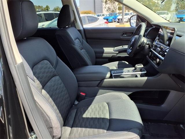 new 2025 Nissan Pathfinder car, priced at $36,696