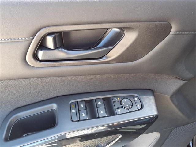 new 2025 Nissan Pathfinder car, priced at $36,696