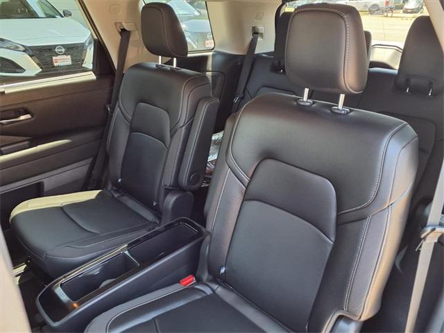 new 2025 Nissan Pathfinder car, priced at $37,000