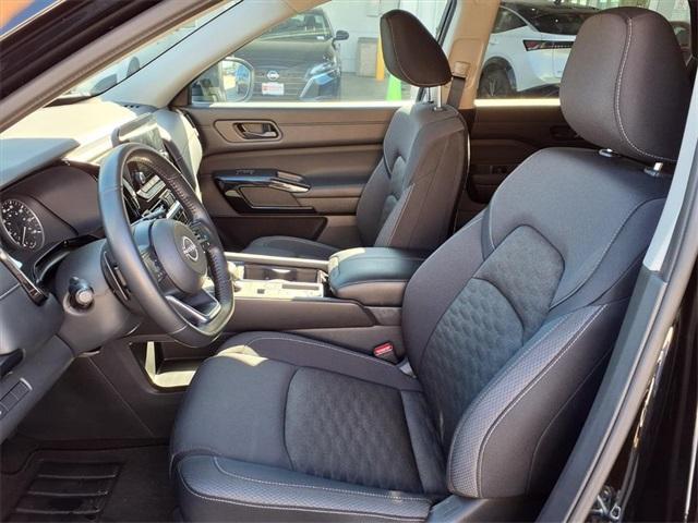 used 2024 Nissan Pathfinder car, priced at $27,700