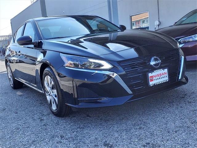 new 2025 Nissan Altima car, priced at $27,474