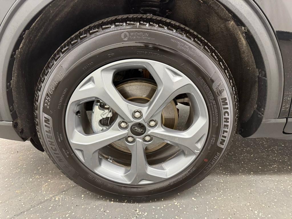 used 2025 Ford Escape car, priced at $25,500