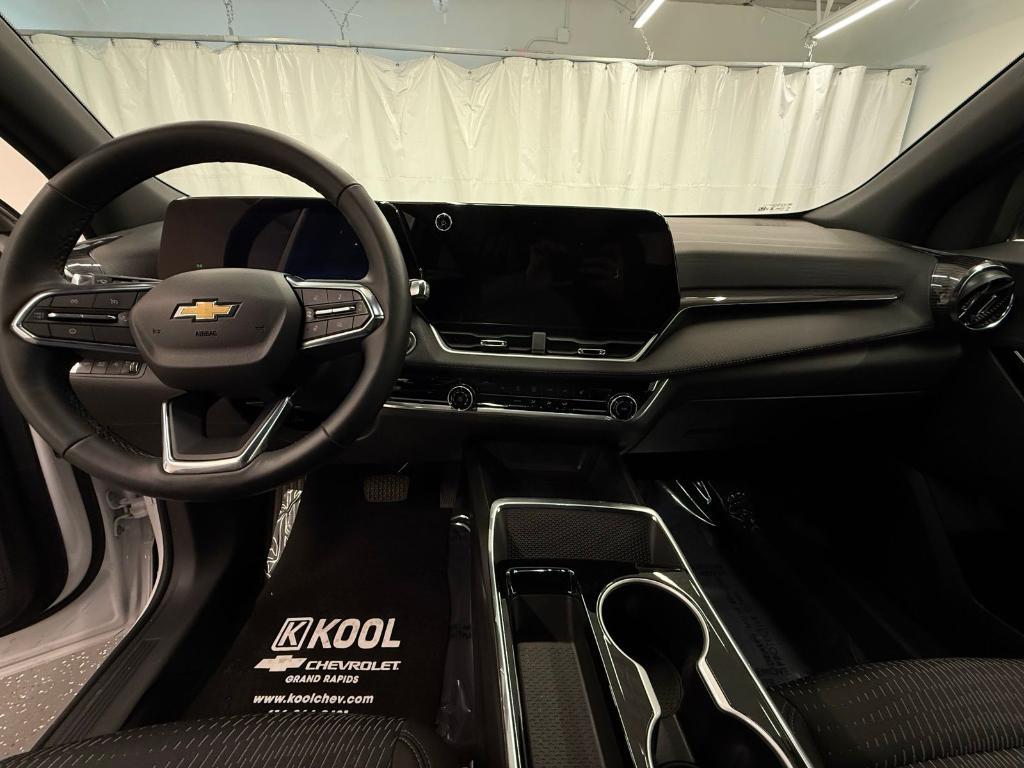 used 2025 Chevrolet Equinox car, priced at $27,000