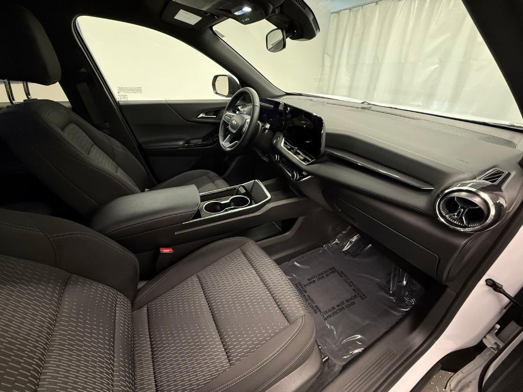 used 2025 Chevrolet Equinox car, priced at $27,000