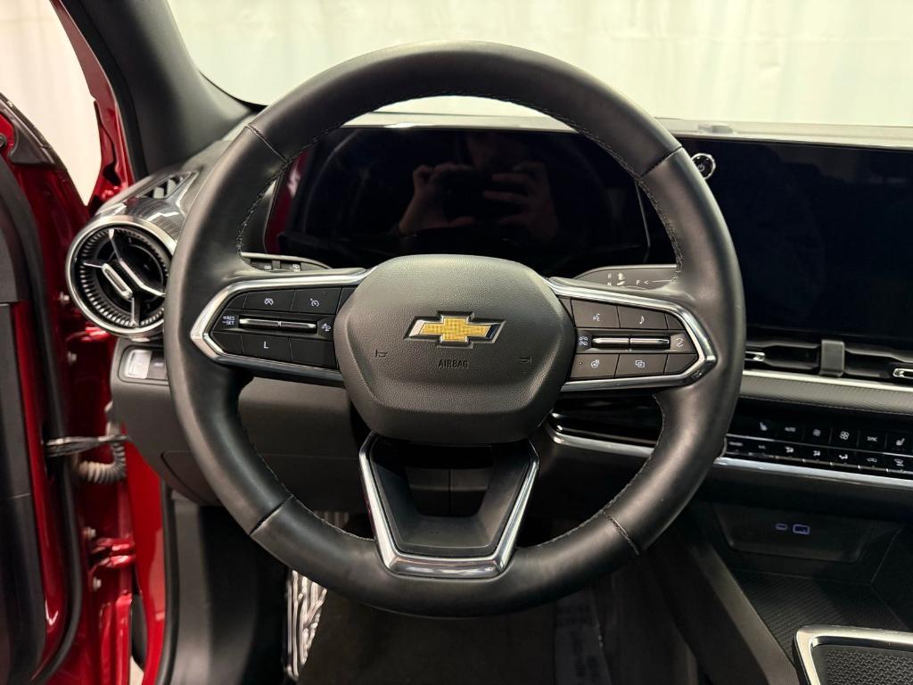 used 2025 Chevrolet Equinox car, priced at $28,000