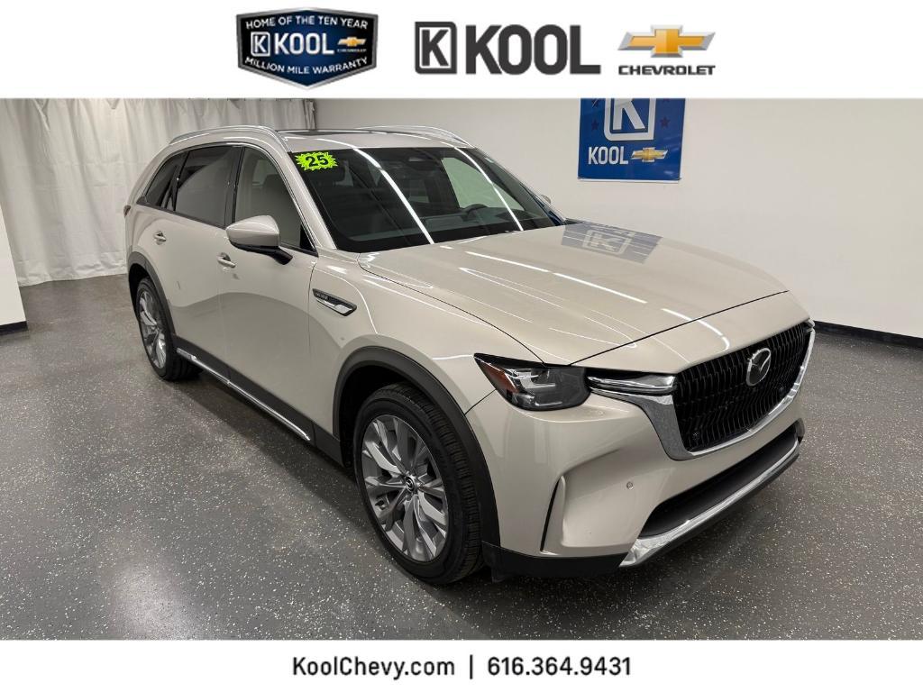 used 2025 Mazda CX-90 car, priced at $39,000