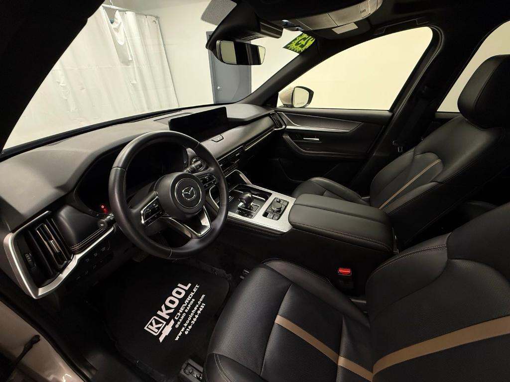 used 2025 Mazda CX-90 car, priced at $39,000