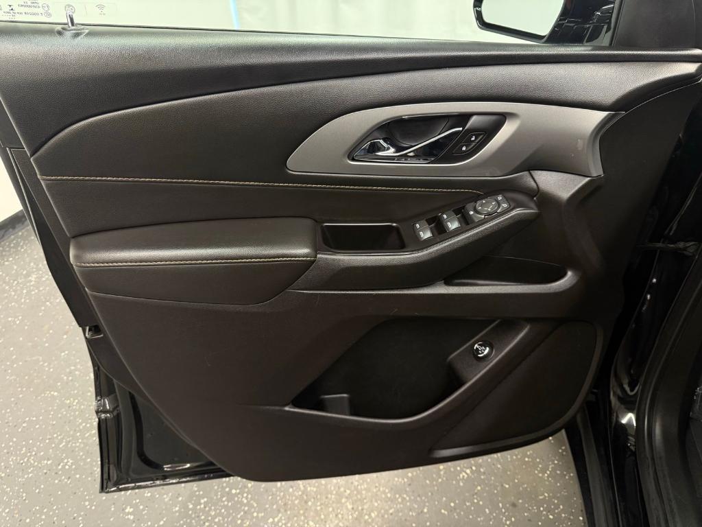 used 2020 Chevrolet Traverse car, priced at $19,000